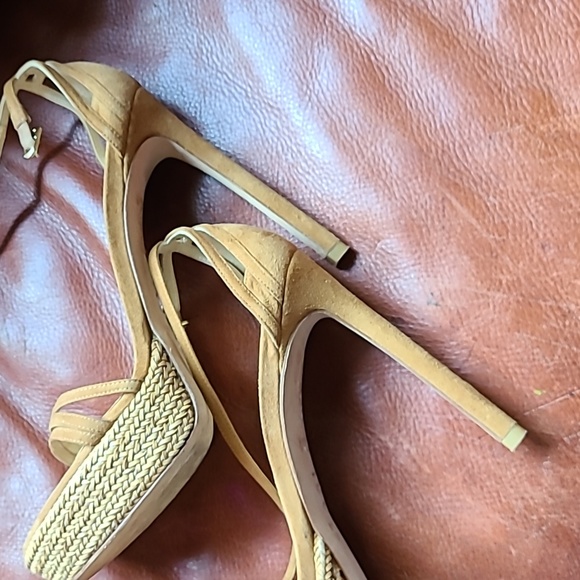 Stuart Weitzman | Whichway Platform - Picture 7 of 14